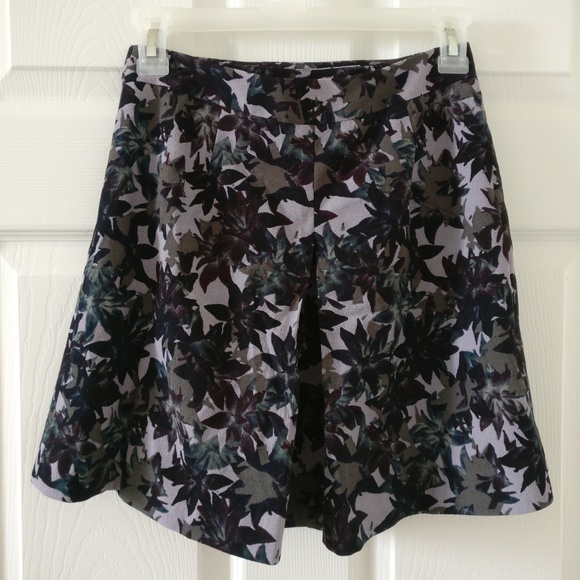 Aritzia McHugh Dark Floral High Waisted Skirt - Picture 2 of 2